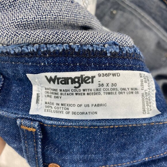 Wrangler Jeans Mens 36x30 Blue Medium Wash Denim Cowboy Cut Slim Everyday Casual - Picture 5 of 10